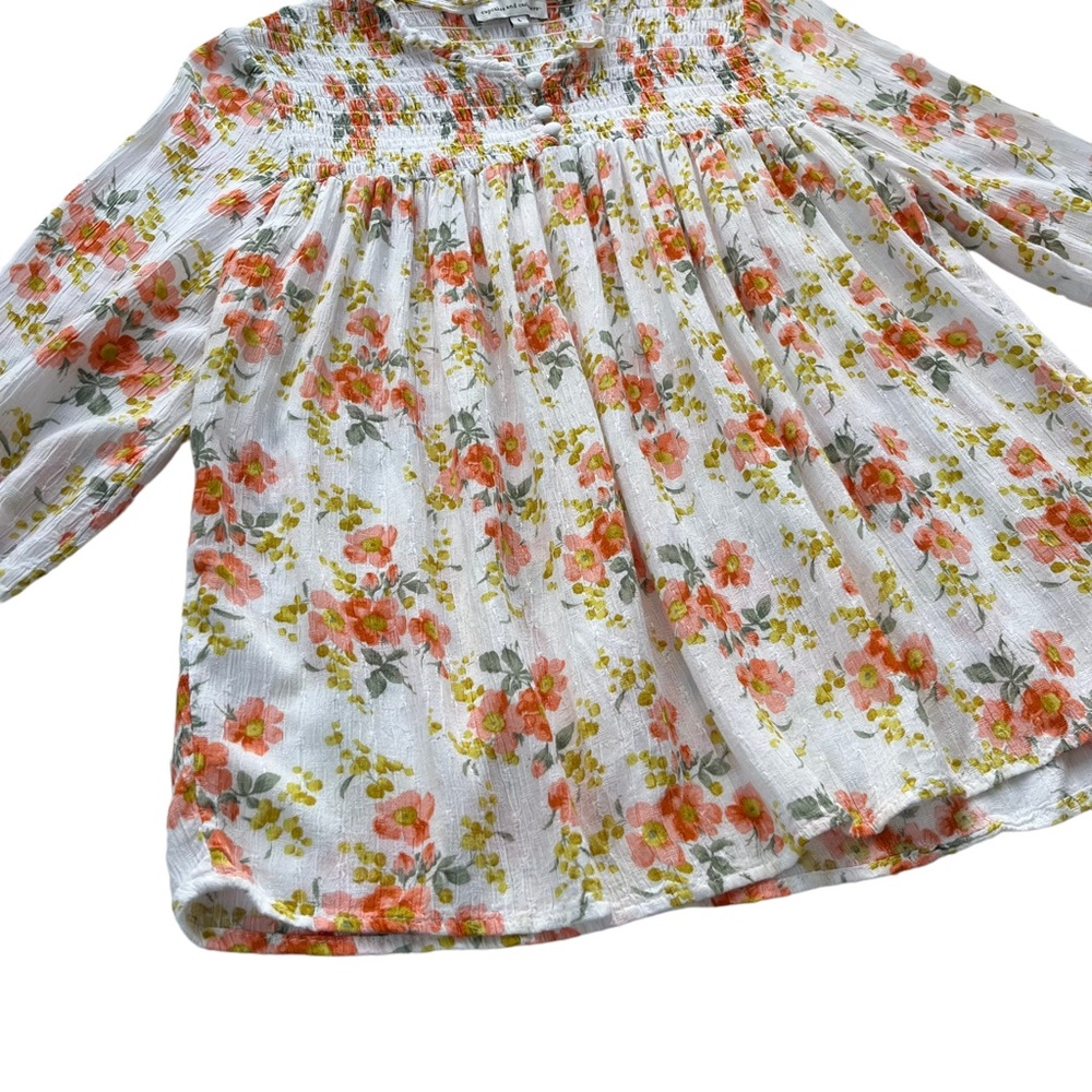 Cupcakes and cashmere Womens Sz Large Peach & White Floral Smocked Ruffle Blouse - Picture 12 of 13